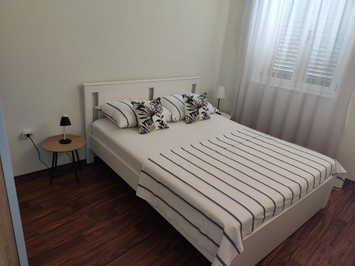 Apartment Dalma Подгора Экстерьер фото